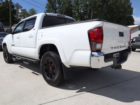 Used 2022 Toyota Tacoma SR5 image 4