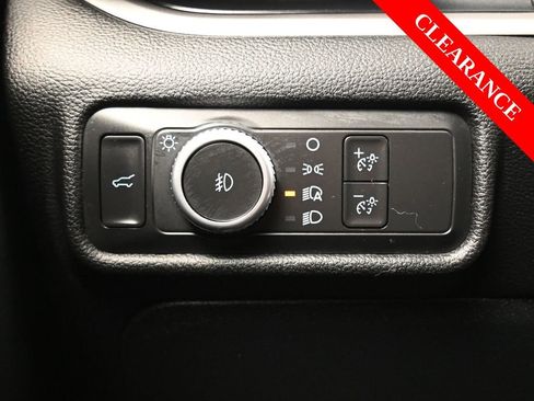 Used 2022 Ford Explorer XLT w/ Equipment Group 202A image 30