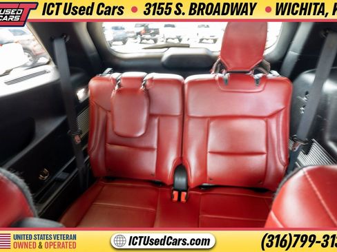 Used 2020 Ford Explorer XLT AWD/4WD image 12