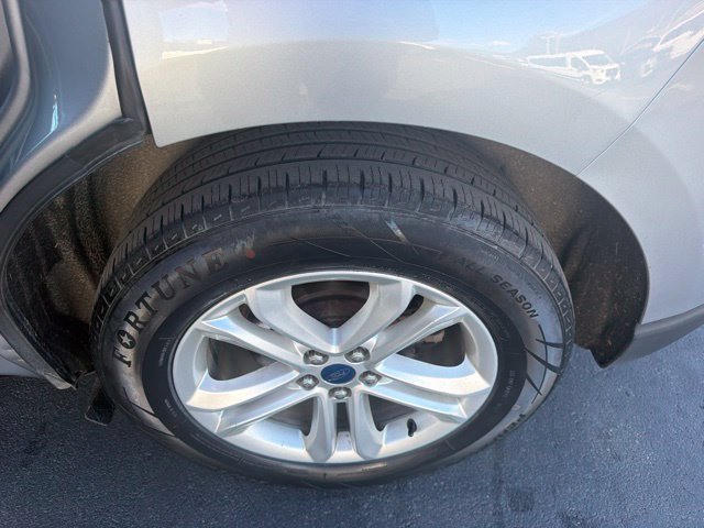 Used 2020 Ford Edge SEL w/ Convenience Package AWD/4WD image 15