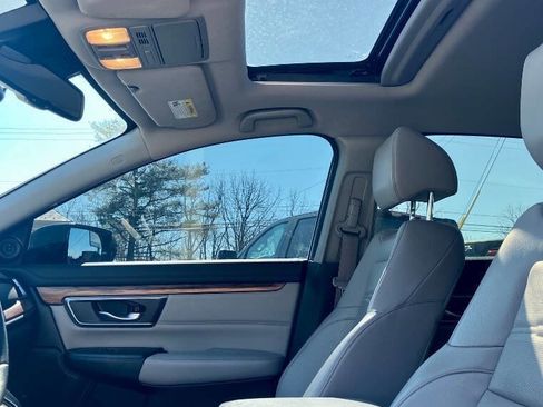 Used 2017 Honda CR-V Touring image 12