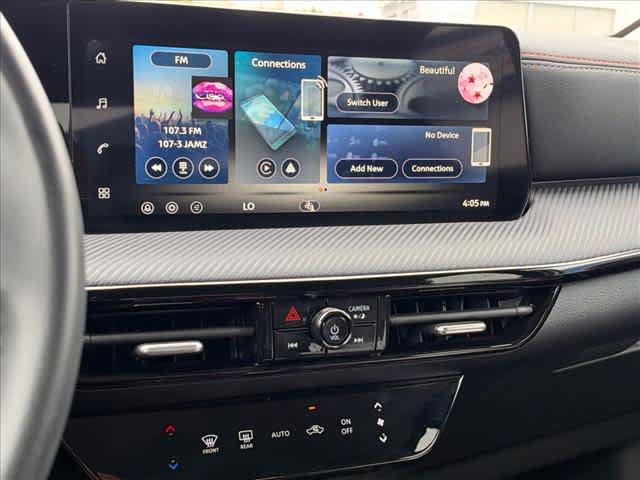 Used 2026 Nissan Kicks SR FWD image 22