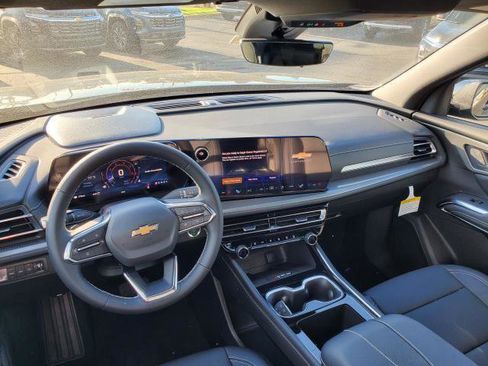 New 2026 Chevrolet Traverse LT w/ Driver Confidence Package image 25