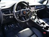 Certified 2025 Porsche Macan image 4