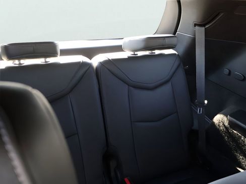 Used 2024 Cadillac XT6 Premium Luxury image 16