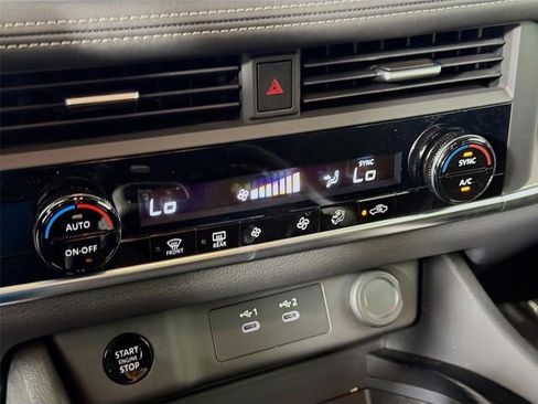 Certified 2026 Nissan Rogue SV FWD image 16