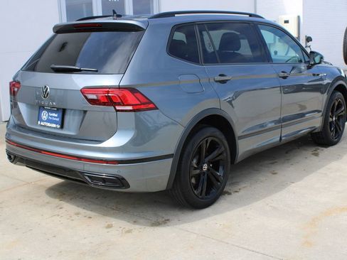Used 2024 Volkswagen Tiguan SE R-Line image 6