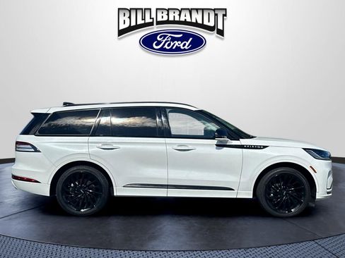 Used 2025 Lincoln Aviator Reserve w/ Equipment Group 201A AWD/4WD image 2