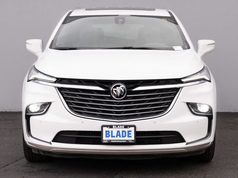 Used 2023 Buick Enclave Premium image 22