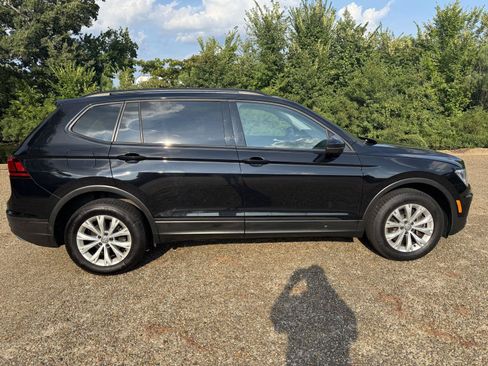 Used 2020 Volkswagen Tiguan S w/ 3rd Row Seat Package AWD/4WD image 7