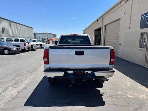 Used 2006 Chevrolet Silverado 3500 LT w/ Heavy-Duty Power Package AWD/4WD image 8