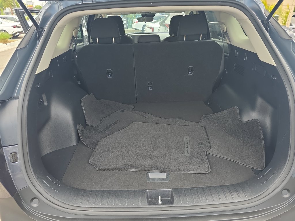 Used 2025 Kia Sportage LX FWD image 20