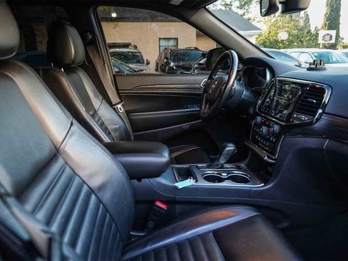 Used 2021 Jeep Grand Cherokee Limited X image 16