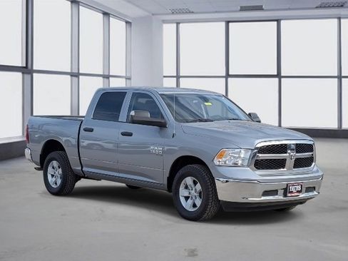 Used 2023 RAM 1500 Classic SLT w/ Trailer & Traction Group image 3
