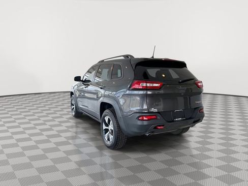 Used 2016 Jeep Cherokee Trailhawk w/ Comfort/Convenience Group AWD/4WD image 8