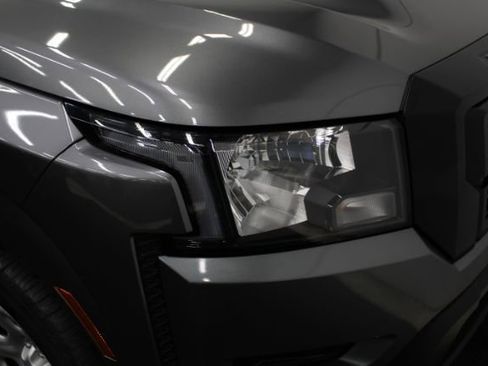 Used 2022 Nissan Frontier S image 8