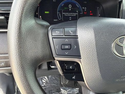 Used 2025 Toyota Camry LE w/ Convenience Package FWD image 22
