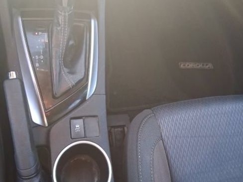 Used 2019 Toyota Corolla LE FWD image 21