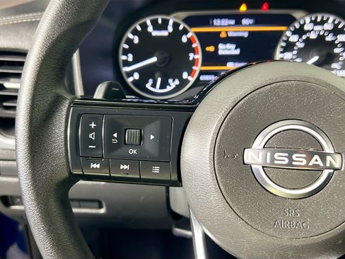 Used 2023 Nissan Rogue SV AWD/4WD image 18