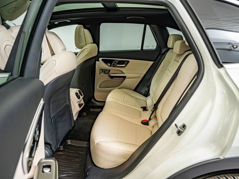 Certified 2026 Mercedes-Benz GLC 300 4MATIC image 34