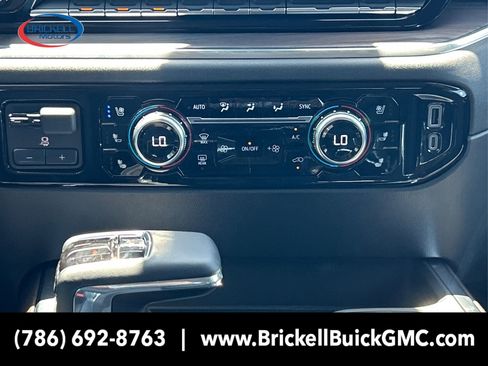 New 2025 GMC Sierra 1500 SLT w/ SLT Convenience Package image 28