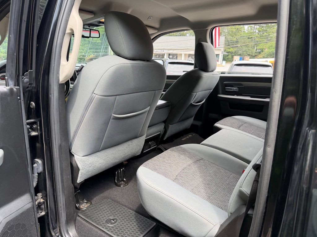Used 2019 RAM 1500 Big Horn AWD/4WD image 30