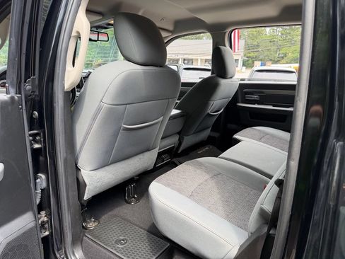Used 2019 RAM 1500 Big Horn AWD/4WD image 30