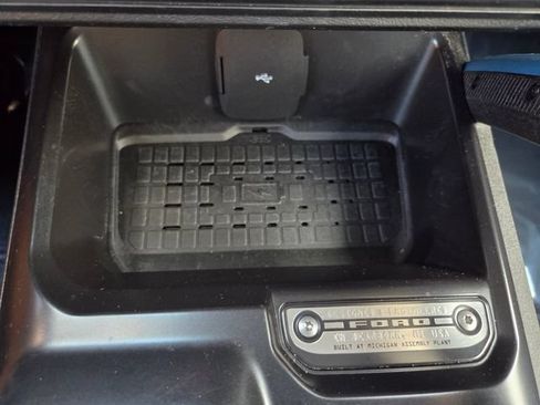 Used 2024 Ford Bronco Wildtrak AWD/4WD image 32