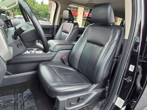 Used 2024 Ford Expedition Max XLT AWD/4WD image 7