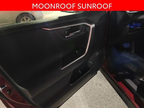 Used 2022 Toyota RAV4 Limited image 5