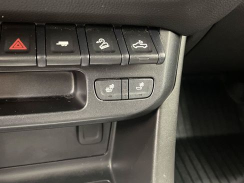 Certified 2019 Chevrolet Colorado ZR2 w/ ZR2 Dusk Special Edition AWD/4WD image 26
