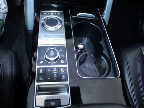 Used 2016 Land Rover Range Rover image 18