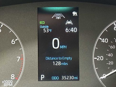 Certified 2024 Toyota Corolla SE image 17