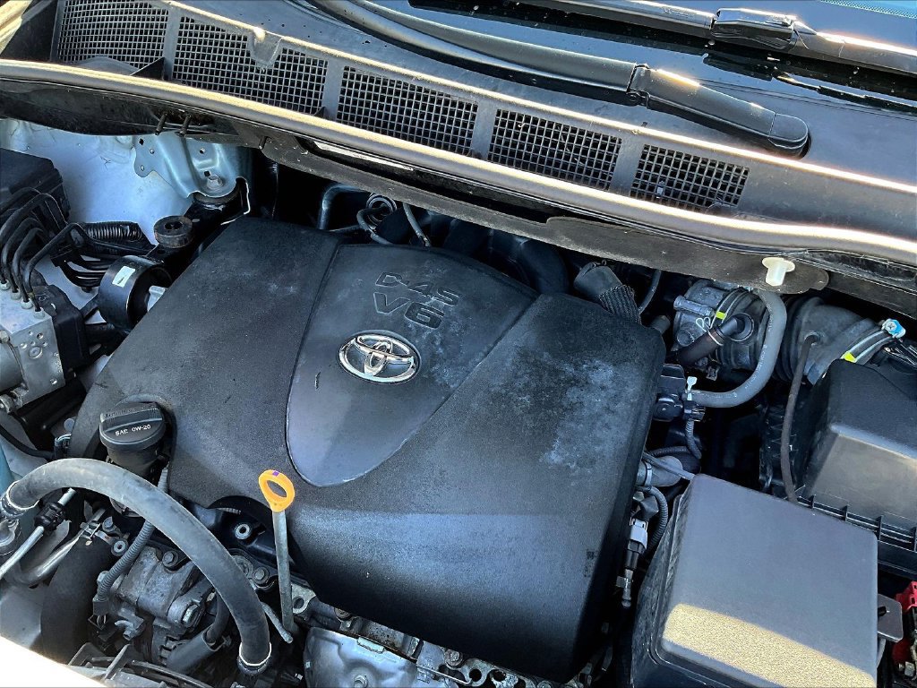 Used 2019 Toyota Sienna XLE Premium w/ Carpet Mat Package AWD/4WD image 34