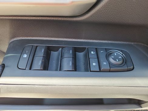 Used 2024 Toyota Tacoma TRD Sport RWD image 9