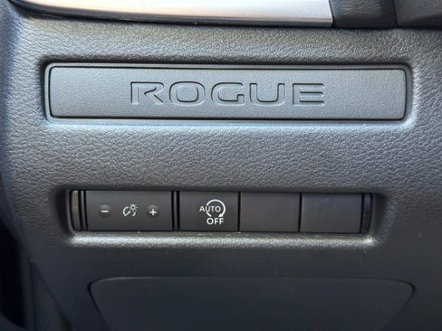 Used 2024 Nissan Rogue S AWD/4WD image 16