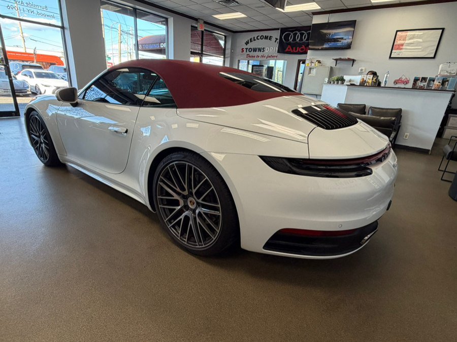 Used 2024 Porsche 911 Carrera 4S AWD/4WD image 34