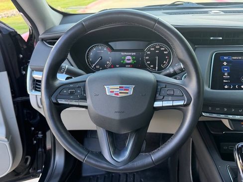 Used 2023 Cadillac XT4 Luxury FWD image 21