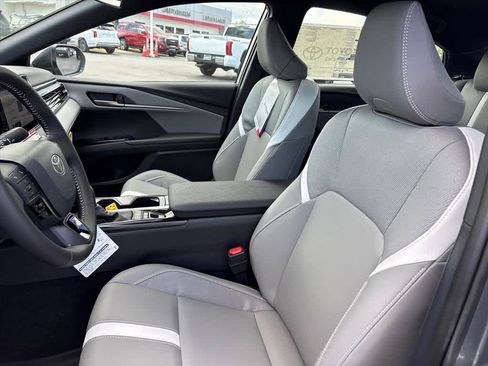 New 2026 Toyota Camry SE FWD image 24