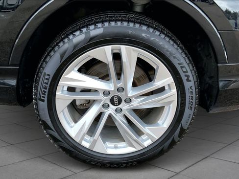 Used 2022 Audi Q7 Premium Plus image 11