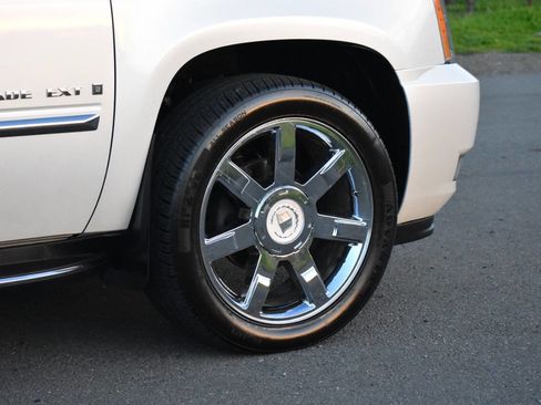 Used 2007 Cadillac Escalade EXT w/ Climate Package image 23