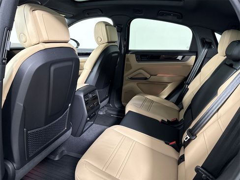 New 2026 Porsche Cayenne Coupe image 26