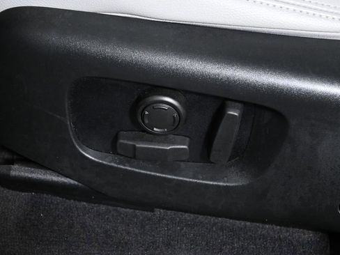 Used 2024 Land Rover Range Rover Velar S image 26