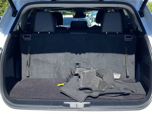 Used 2023 Toyota Highlander XLE image 13