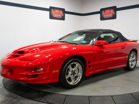Used 1999 Pontiac Firebird Trans Am RWD image 3