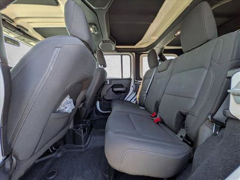 Used 2018 Jeep Wrangler Unlimited Sport S AWD/4WD image 15