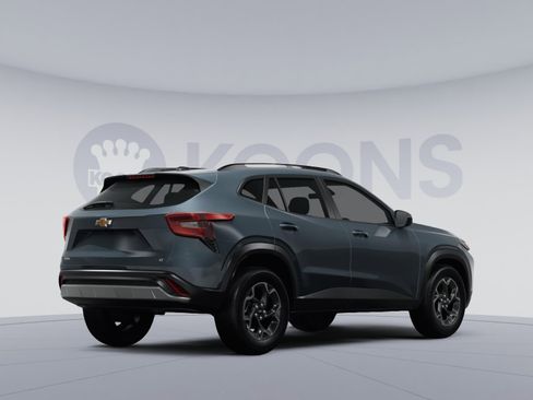New 2025 Chevrolet Trax LT image 4