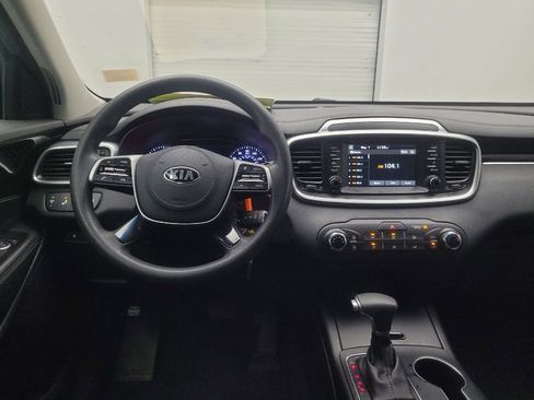 Used 2020 Kia Sorento LX AWD/4WD image 22