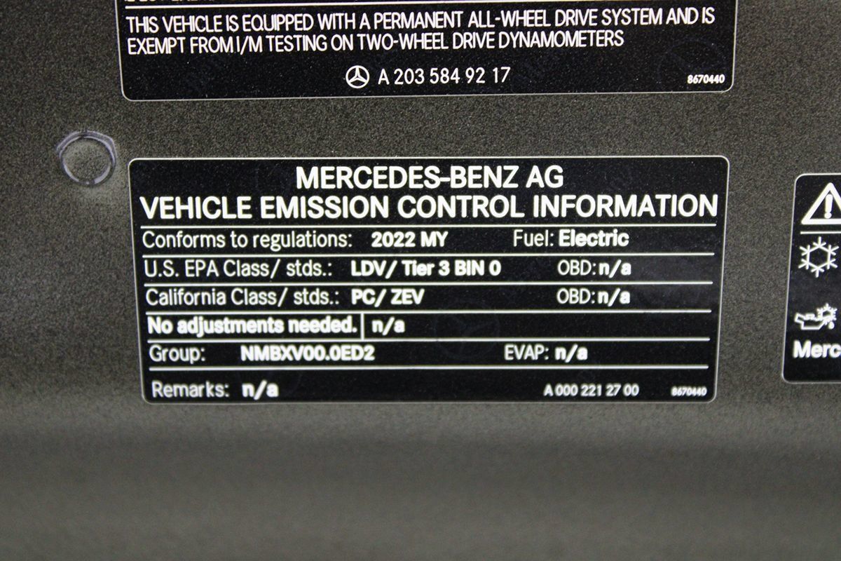 Used 2022 Mercedes-Benz EQS 580 4MATIC Sedan image 44