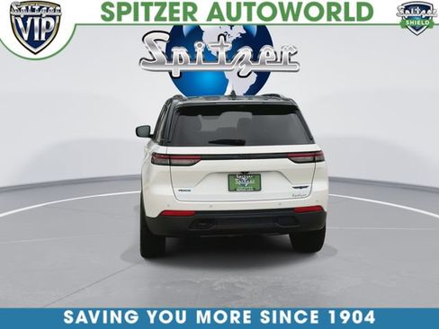 Used 2022 Jeep Grand Cherokee Trailhawk w/ Luxury Tech Group III AWD/4WD image 8